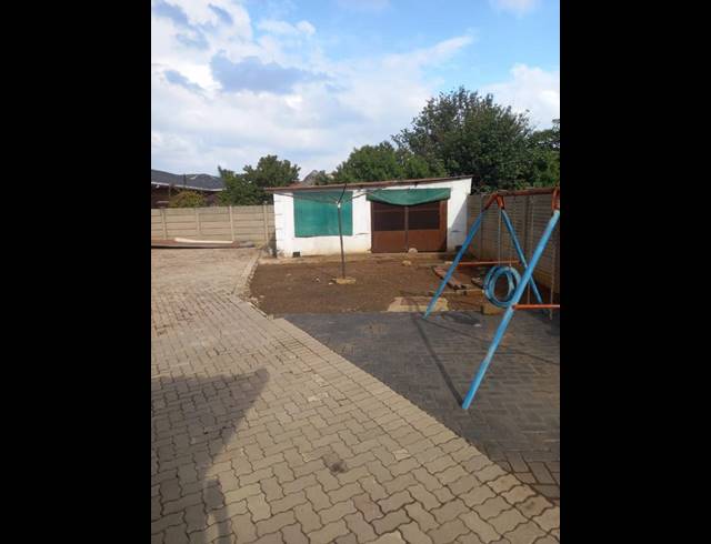 3 BEDROOM HOUSE FOR SALE IN VANDERBIJLPARK CE 3